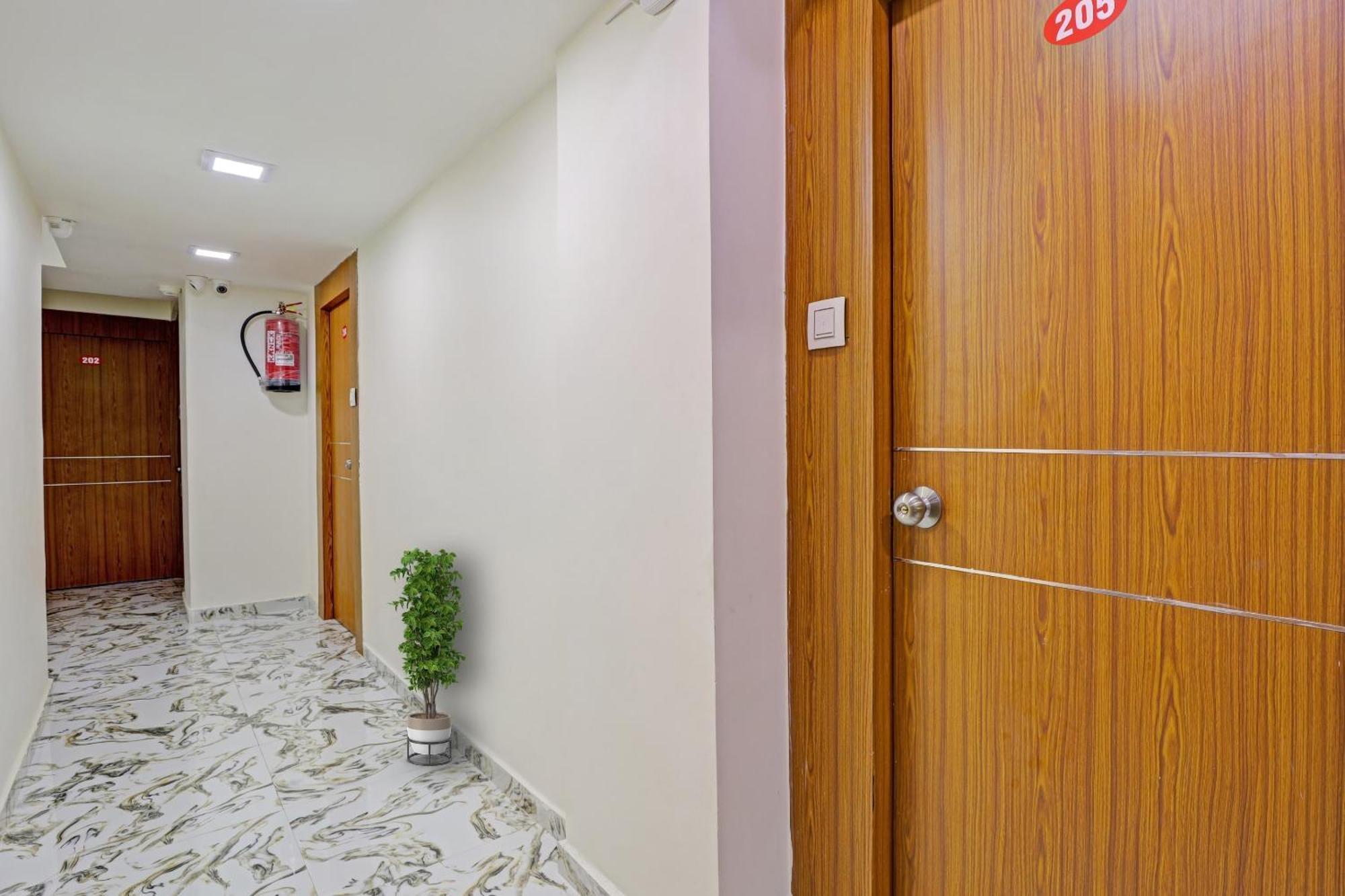 Capital O Bhavya Villa Αχμπανταμπάντ Εξωτερικό φωτογραφία